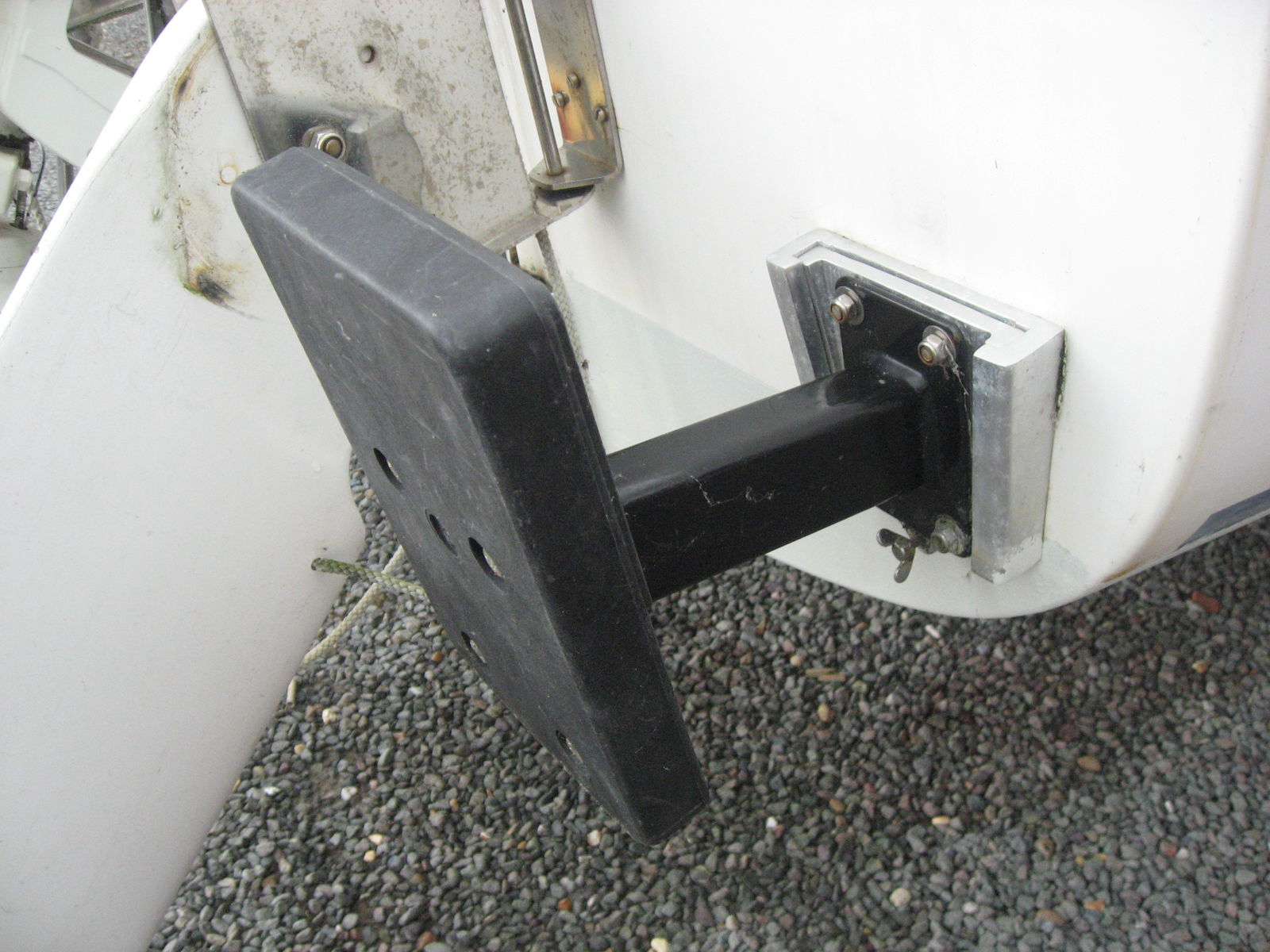 Auxiliary outboard questions. MacGregor Owners